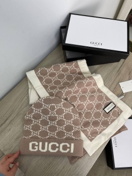 Комплект  Gucci Артикул BMS-81659. Вид 1