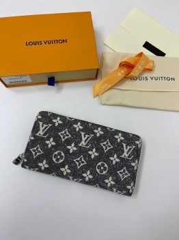 Кошелек Louis Vuitton Артикул BMS-107639. Вид 1