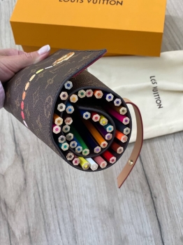 Набор цветных карандашей  Louis Vuitton Артикул BMS-78961. Вид 3