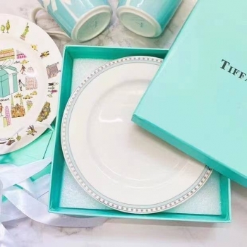 Пара тарелок  Tiffany&Co Артикул BMS-82392. Вид 3