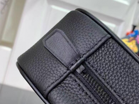 Барсетка Louis Vuitton Артикул BMS-101232. Вид 3