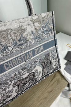 Сумка женская Book Tote Toile de Jouy 42 см Christian Dior Артикул BMS-101959. Вид 2