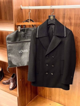 Пальто укороченное Louis Vuitton Артикул BMS-104671. Вид 1
