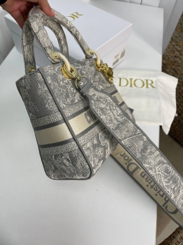 Сумка женская Lady D-Lite 24 см Christian Dior Артикул BMS-105644. Вид 2
