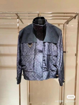 Куртка женская Louis Vuitton Артикул BMS-106137. Вид 1