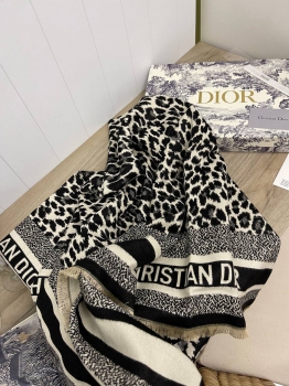 Шаль Christian Dior Артикул BMS-107771. Вид 2
