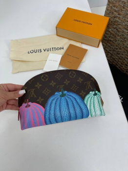 Косметичка  Louis Vuitton Артикул BMS-114990. Вид 6