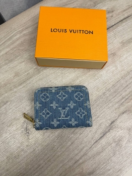 Кошелёк Louis Vuitton Артикул BMS-127897. Вид 1