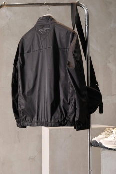 Куртка мужская  Prada Артикул BMS-128266. Вид 2