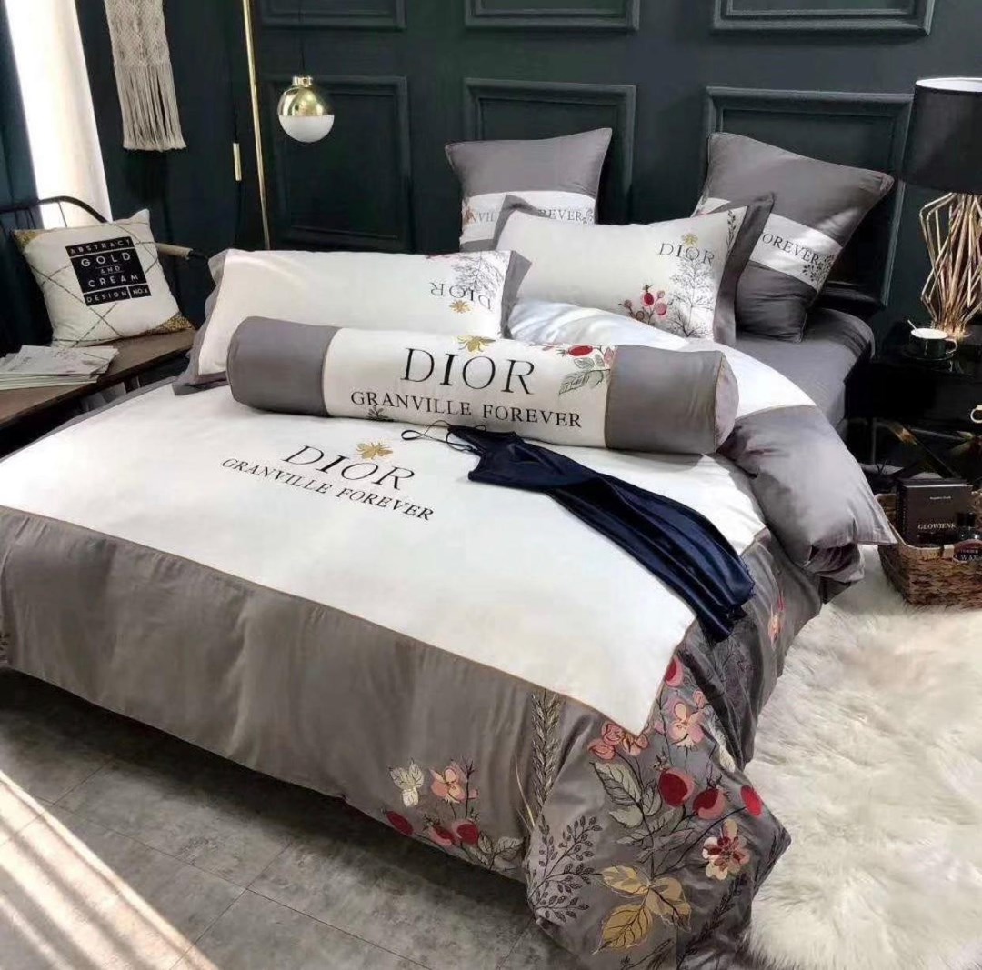 Комплект постельного белья Christian Dior BMS-55596 купить в Москве