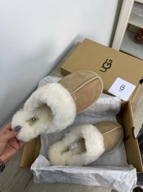 UGG Slippers Scufette