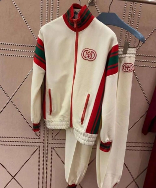 Женские спортивные костюмы Gucci - купить спортивные костюмы женские Гуччи в Москве в интернет-магазине