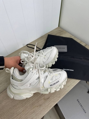 Женские кроссовки Balenciaga Track 3 белые коллекция 20212022 A69992   купить в Москве с доставкой по РФ