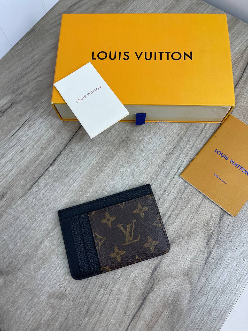 Визитница Louis Vuitton Артикул BMS-101346